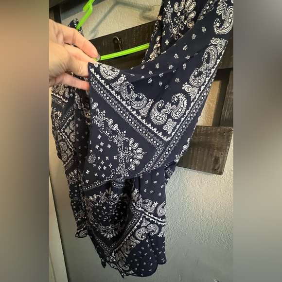 SHEIN Off the Shoulder Front Tie Top - Picture 3 of 6